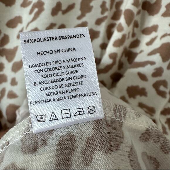 Alredine by Bailey’s Blossoms Leopard Long Sleeve Top NEW - Picture 6 of 6